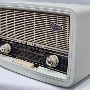 빈티지 진공관 WEGA AM/FM 리시버 라디오