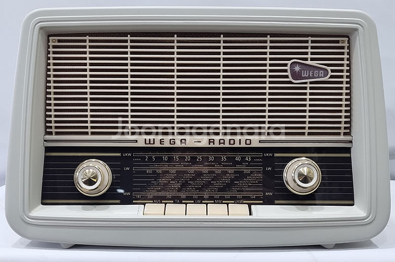 빈티지 진공관 WEGA AM/FM 리시버 라디오--1