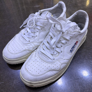 오트리 메달리스트 고트스킨 스니커즈 42