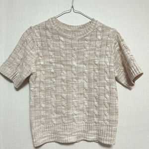 베이지 꽈배기 니트 반팔티