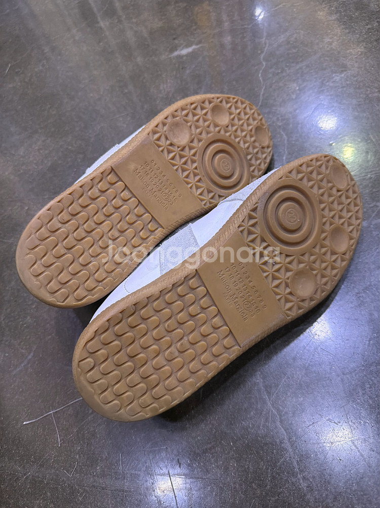 메종 마르지엘라 독일군 스니커즈 40--7