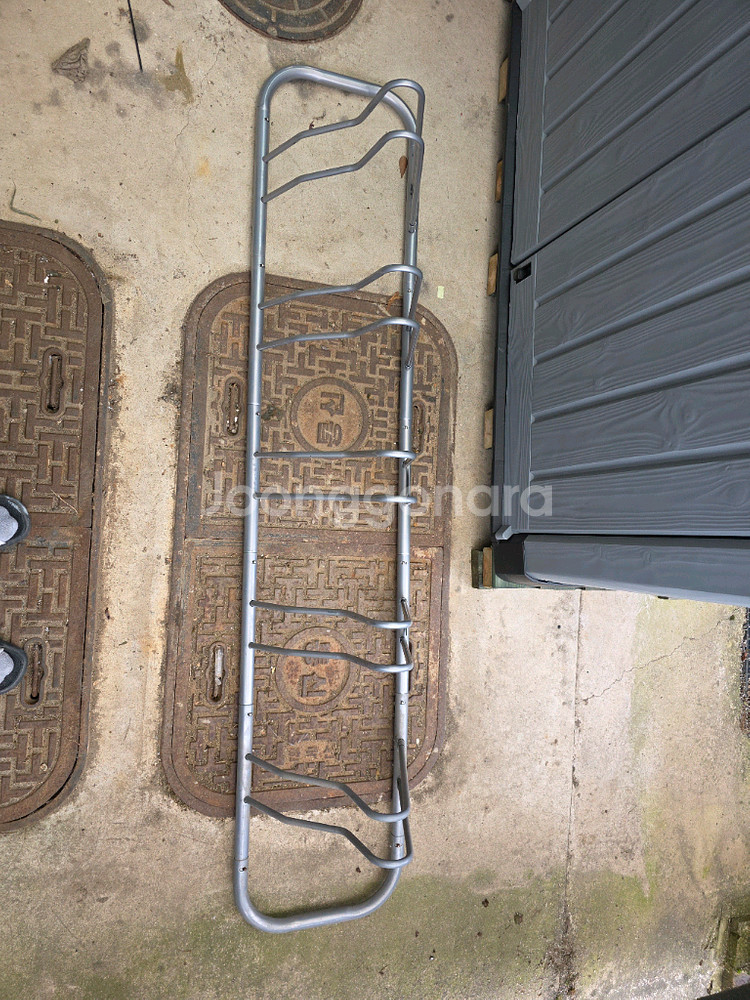 자전거 거치대 팝니다.--0