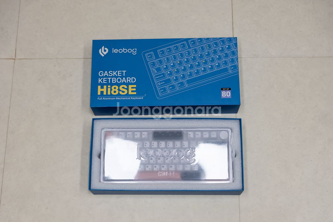 Leobog hi8se 알루미늄 기계식 키보드 세이야축 화이트 색상 정발버전 팔아요--4