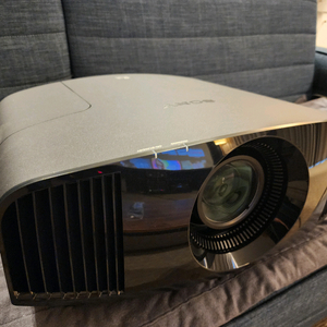 소니 리얼 4K VPL-270es프로젝터