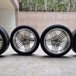 알피나 다이나믹 20인치 휠, 타이어 판매 합니다.