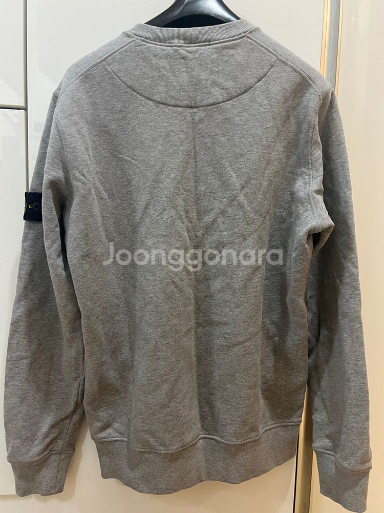 스톤아일랜드 그레이맨투맨 L--1