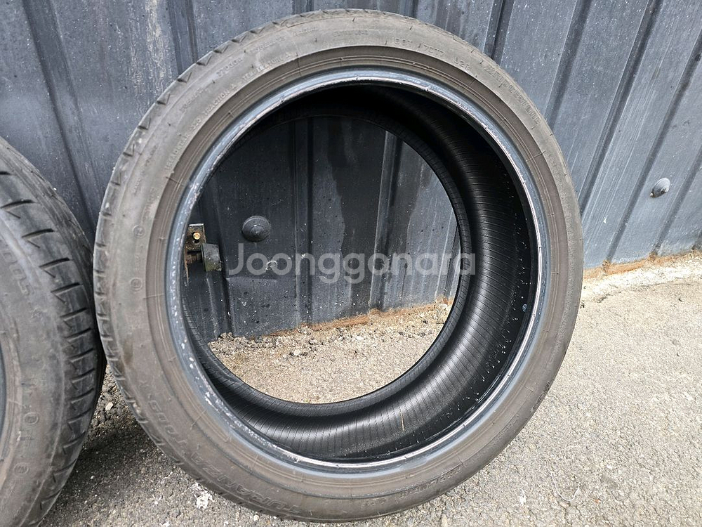 미니쿠퍼 F54 18인치 225 40 18 타이어 2본--1