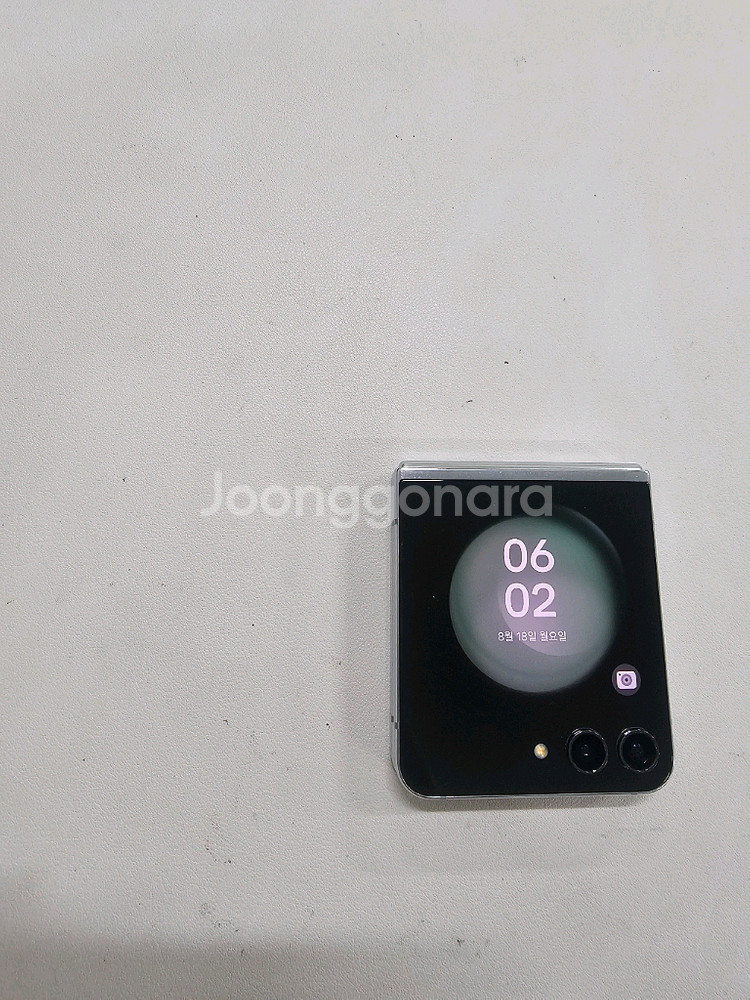 갤럭시 Z플립5 민트색 512GB입니다--0
