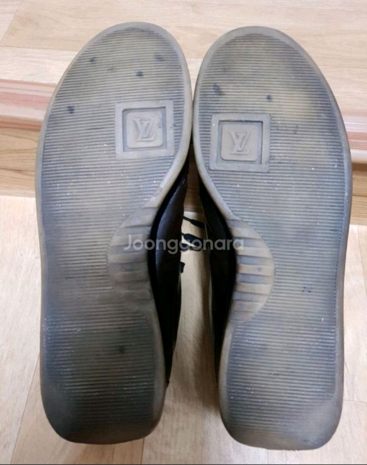 정품 남성 루이비통 천연가죽 스니커즈 8 1/2 이미지