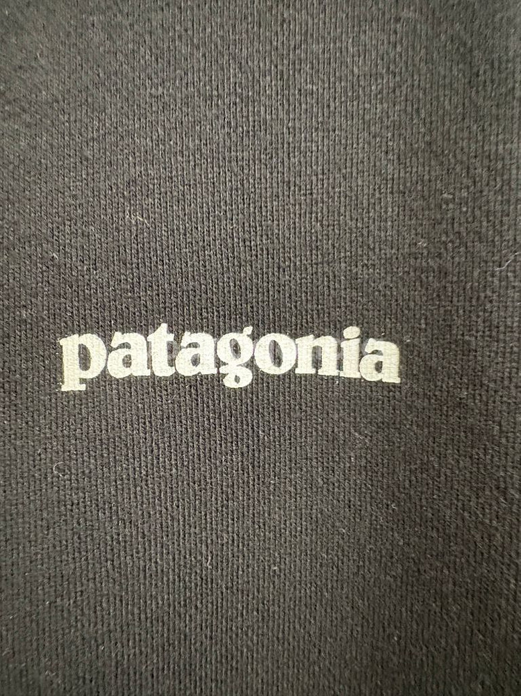 파타고니아 블랙 맨투맨--1