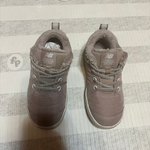 뉴발란스 키즈 겨울 운동화