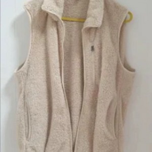 유니클로 뽀글이 조끼s