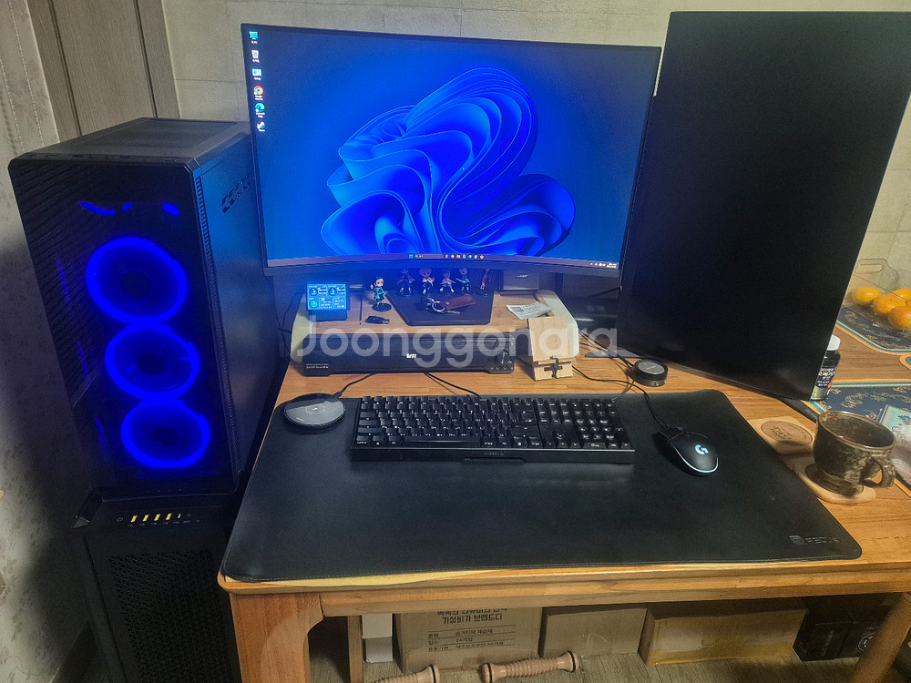 4년간 잘 관리 하면서 사용한 컴퓨터 본체 팝니다pc computer--0