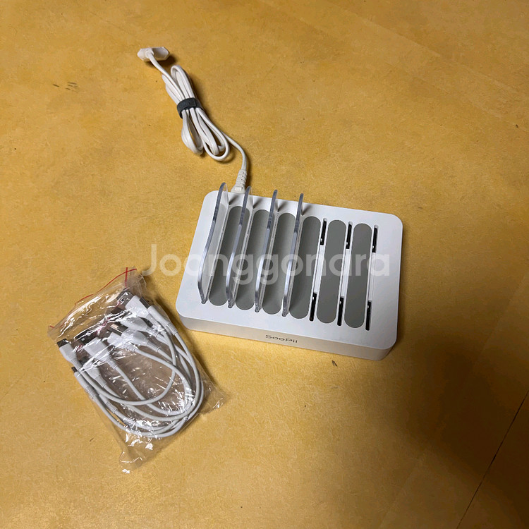 soopii 6포트 고속 멀티 태블릿 휴대폰 급속 충전기 판매합니다.--2