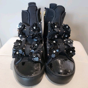 슈콤마보니 스팽글리본스니커즈