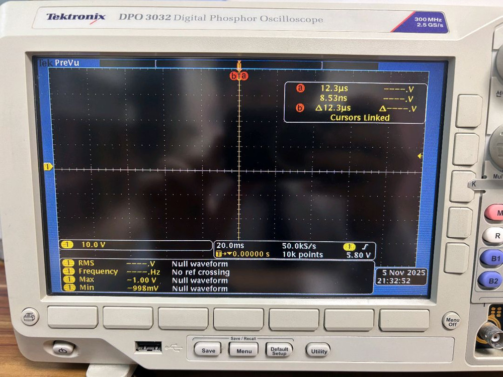 Tektronix DPO3032 디지털 오실로스코프 이미지