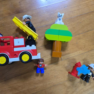 레고 듀플로 소방 트럭 10901+ 소방관, 소화전