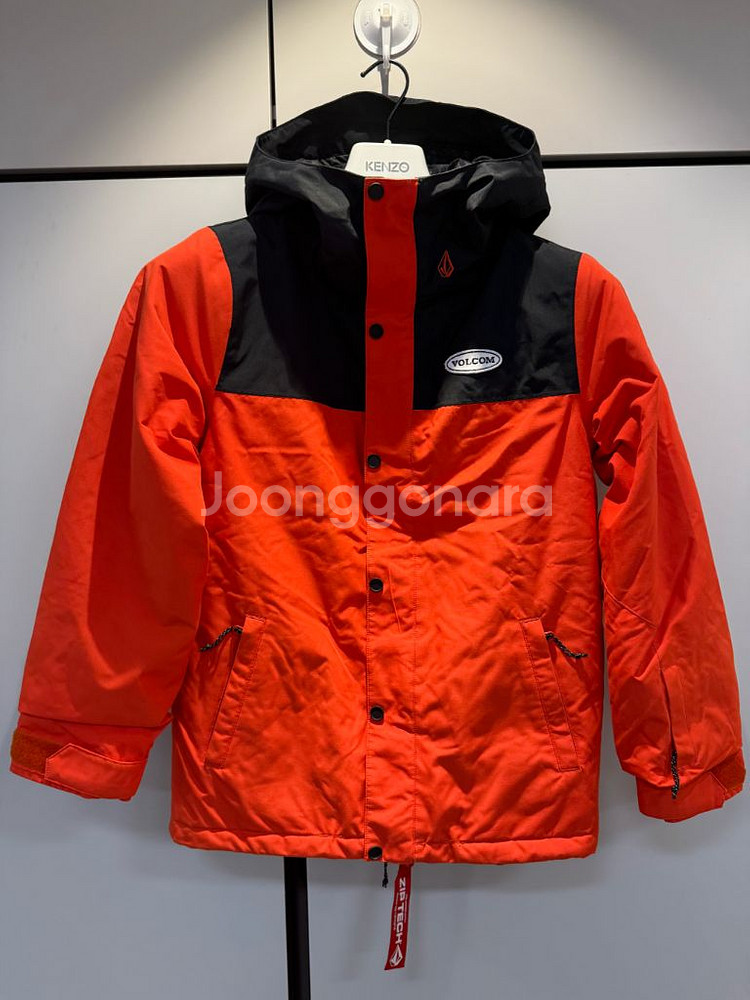 볼컴 키즈 보드복 스키복 팝니다.--0