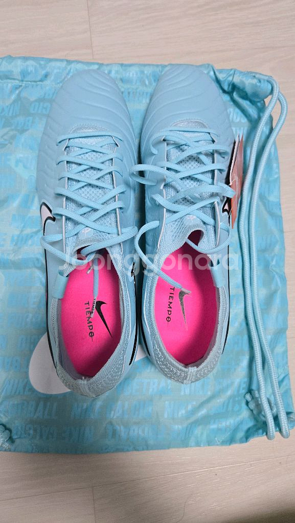 나이키 티엠포 레전드10 엘리트 FG 305mm 판매합니다 축구화--1