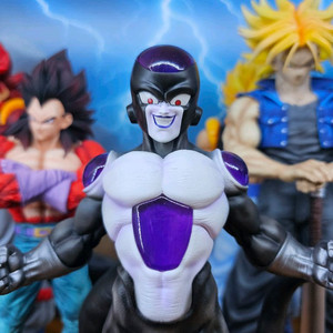 드래곤볼 1/6 블랙 프리저 레진 피규어 팝니다.