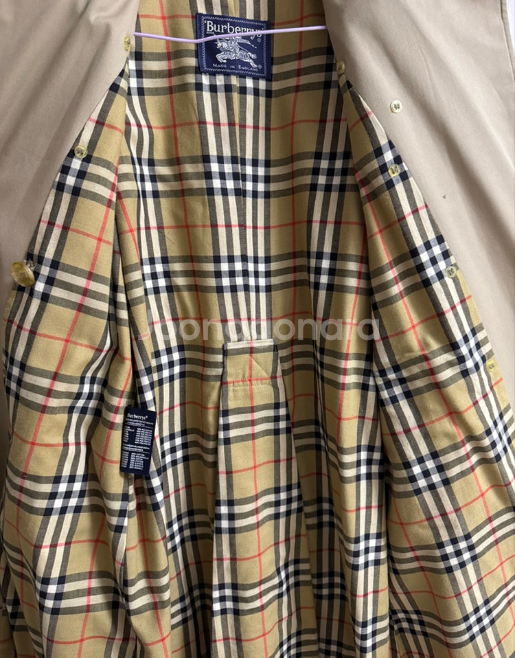 버버리 트렌치코트--3