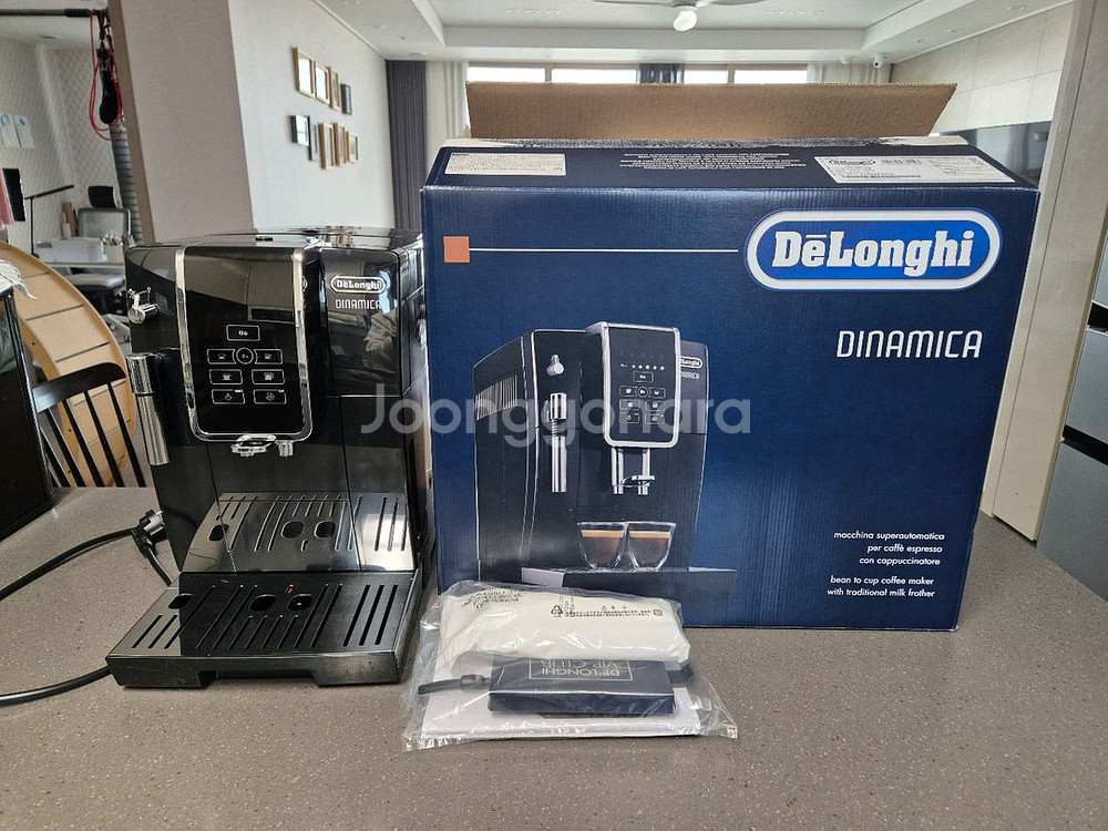 (새제품)드롱기 전자동 커피머신 정식수입제품 디나미카 KRECAM350.15B--0