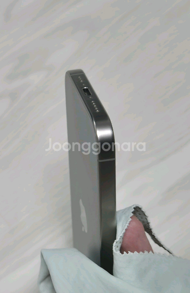 아이폰 15 프로 128GB 내츄럴 티타늄--5