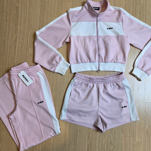 널디 상하세트 (점퍼 1개, 긴바지 1개-새상품, 반바지 1개)