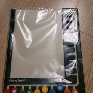 로지코 피콜로 활동판