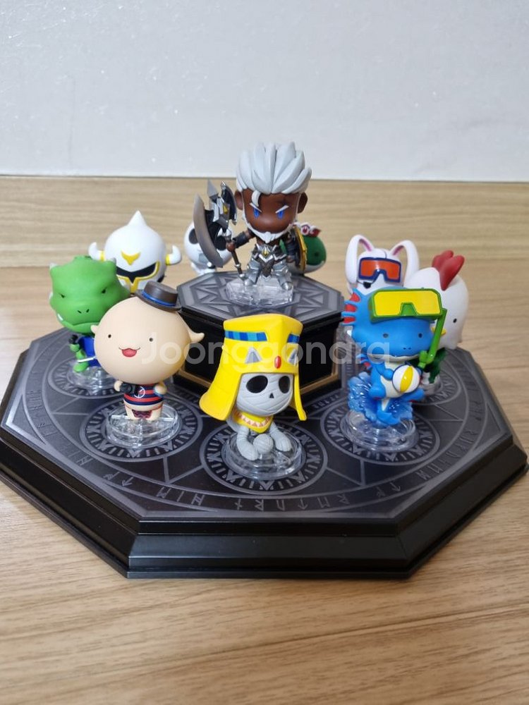 리니지M 광전사 아트토이 피규어 판매합니다.--1