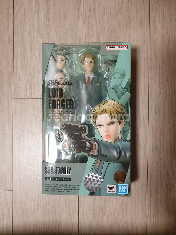 SHF 스파이패밀리 로이드 포저 피규어--1