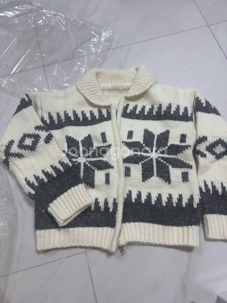 새상품) 눈꽃 니트 집업 가디건--2