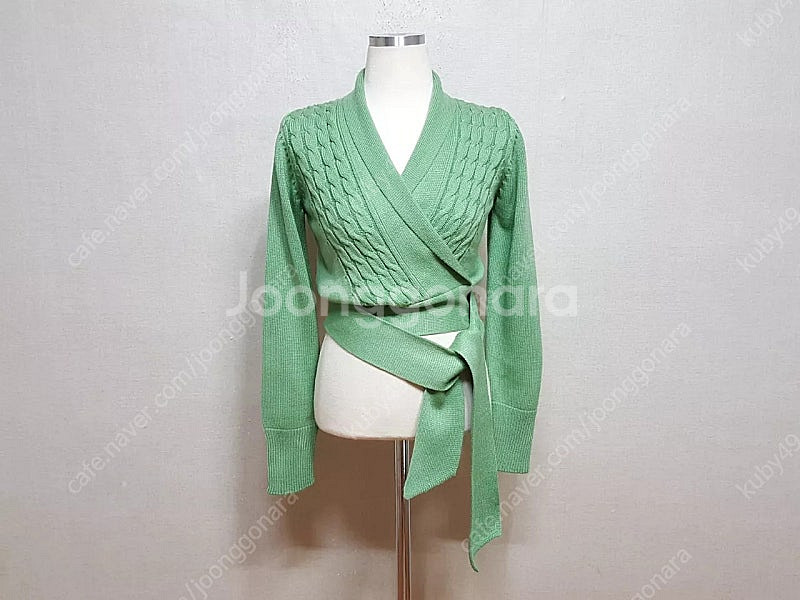 해외)트렌디올 랩 숏 여성니트 44-날씬55--0