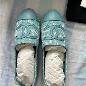 새상품 샤넬 CC 로고 뮬 에스파듀 39(마크다운)