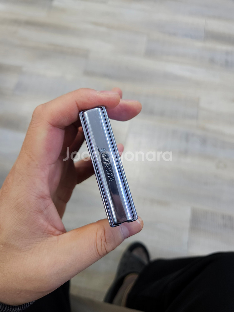 실사진 삼성 갤럭시Z플립4 블루 판매 중고폰--5