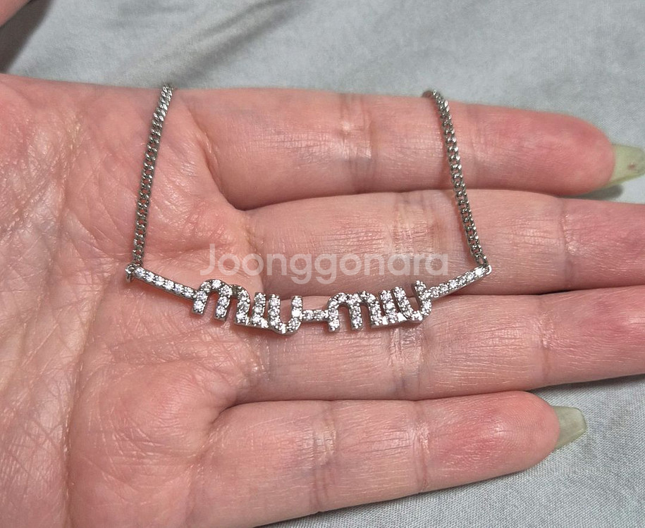 새상품) 미우미우 크리스탈 메탈 목걸이 팝니다!--0