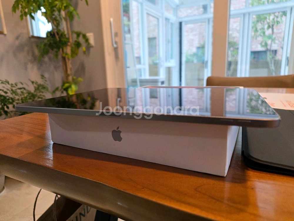 용인 기흥) S급 아이패드프로 12.9 6세대 M2--2