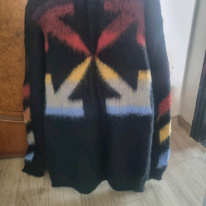 특가) off white 모헤어 니트. L