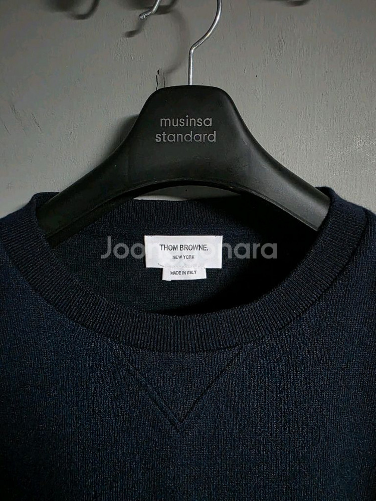 톰브라운 사선완장 4바 캐시미어 니트 스웨터 맨투맨 네이비 색상 5사이즈 국내 105 ~ 110 정도--1
