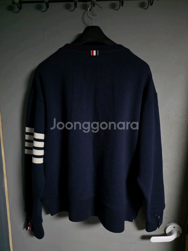 톰브라운 사선완장 4바 캐시미어 니트 스웨터 맨투맨 네이비 색상 5사이즈 국내 105 ~ 110 정도--6