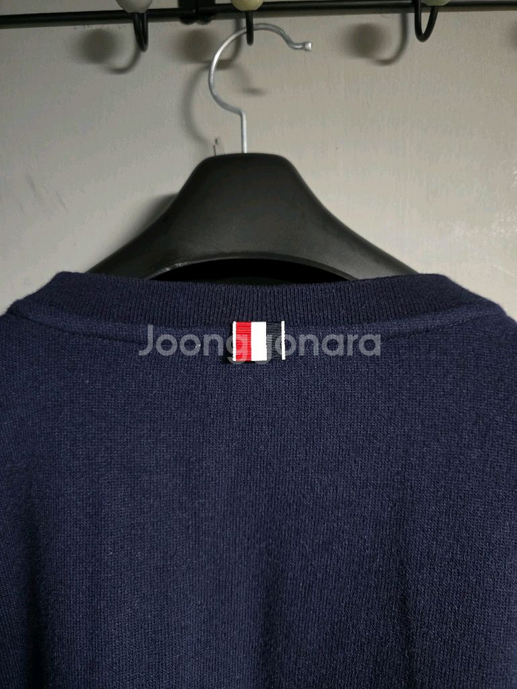 톰브라운 사선완장 4바 캐시미어 니트 스웨터 맨투맨 네이비 색상 5사이즈 국내 105 ~ 110 정도--7