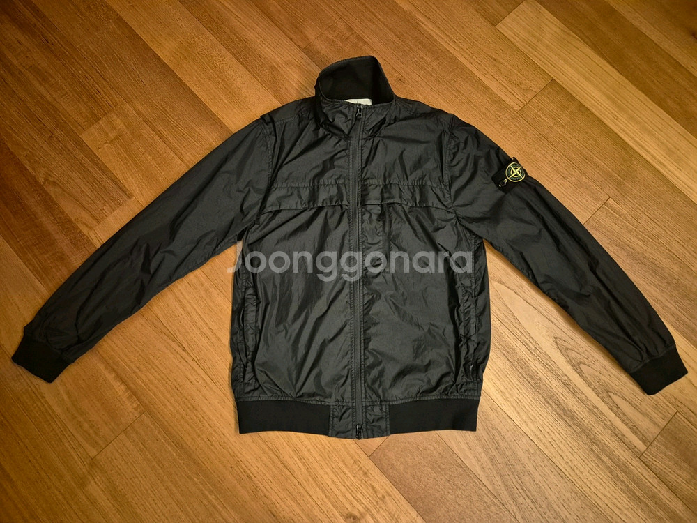 스톤아일랜드 24ss 크링클랩스 바람막이 자켓 블랙 L--0
