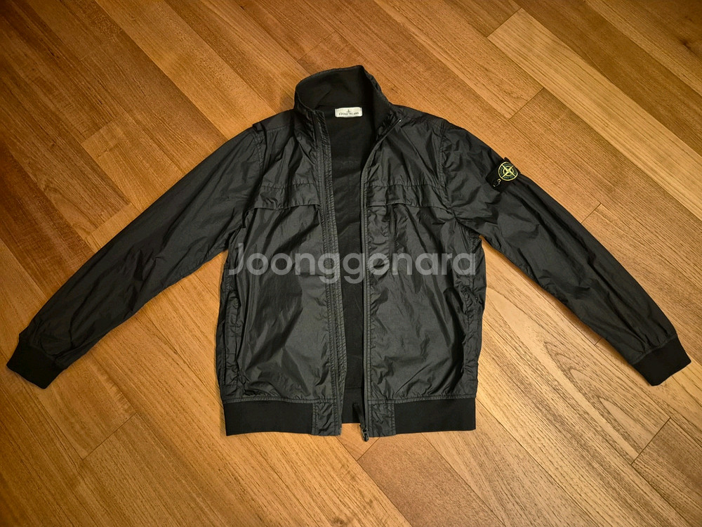 스톤아일랜드 24ss 크링클랩스 바람막이 자켓 블랙 L--1