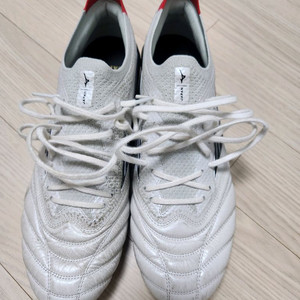 미즈노 모렐리아 네오 4 베타 JAPAN 축구화