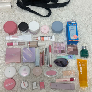 다이소 위주 유통기한 임박 화장품 36개 일괄 판매