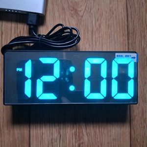 LED 디지털 탁상 시계.날짜/온도표시/밝기조절/야간모드.구매하시분만