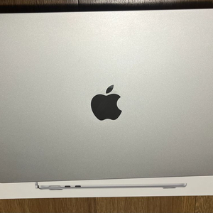 맥북 에어 m2 8G 256GB 실버 13인치