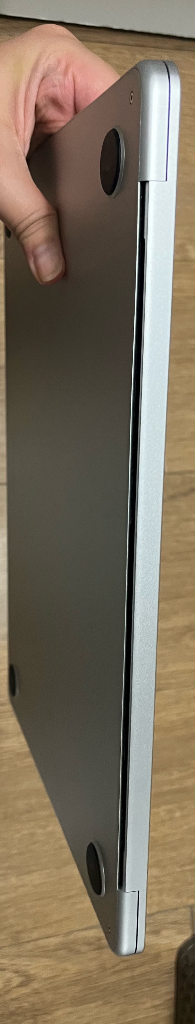 맥북 에어 m2 8G 256GB 실버 13인치--4