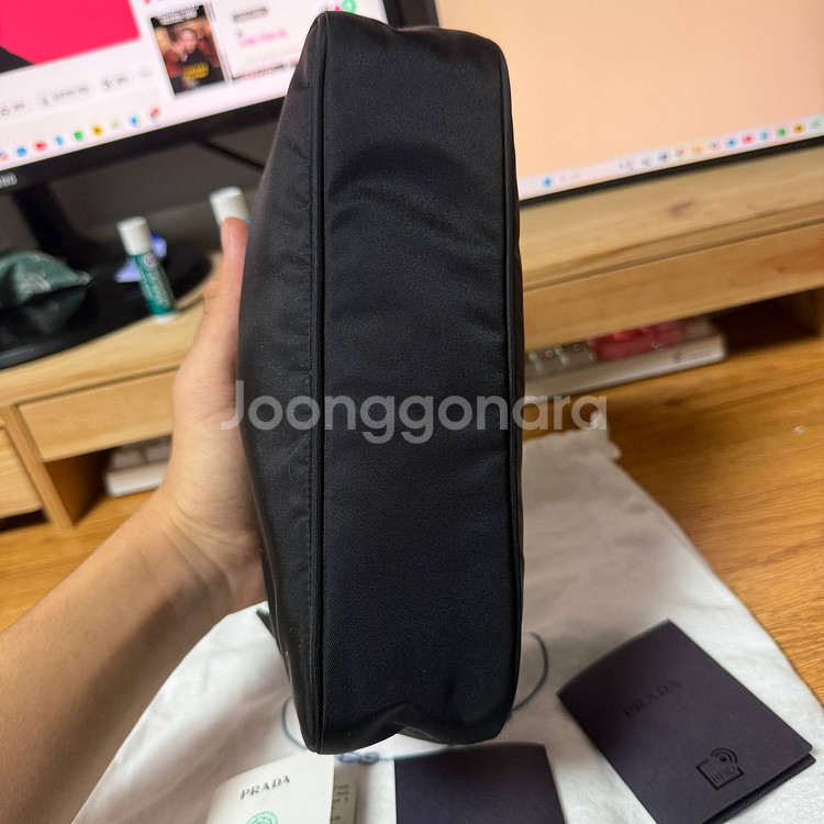 프라다 리나일론 호보백 풀구성--3