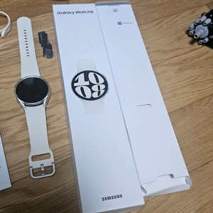 삼성 갤럭시 워치6 40mm 블루투스 골드 판매합니다.